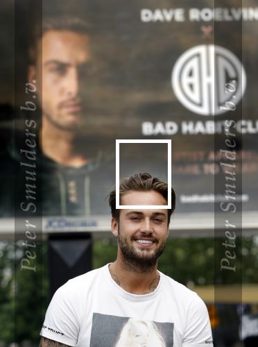 Amsterdam 24 mei 2018
Dave Roelvink op zijn Piaggio MP3 motor voor zijn Bad Habbit Club Abri op de stadhouderskade.