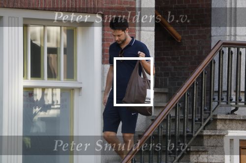 Amsterdam 26 mei 2018
De vriend van Eva Jinek , Dexter v Voorn gaat boodschappen doen.