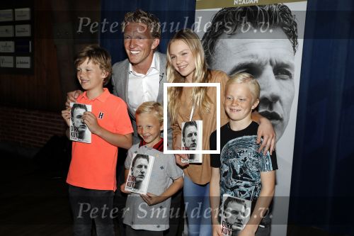 Katwijk 14 mei 2018
Boekpresentatie Dirk Kuyt in aanwezigheid van zijn kinderen en vrouw Gertrude.