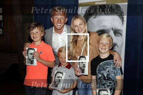 Katwijk 14 mei 2018
Boekpresentatie Dirk Kuyt in aanwezigheid van zijn kinderen en vrouw Gertrude.