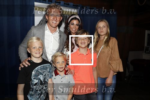 Katwijk 14 mei 2018
Boekpresentatie Dirk Kuyt in aanwezigheid van zijn kinderen en vrouw Gertrude.