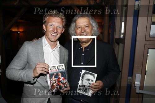 Katwijk 14 mei 2018
Boekpresentatie Dirk Kuyt in aanwezigheid van zijn kinderen en vrouw Gertrude. Dirk met de schrijver Jaap de Groot