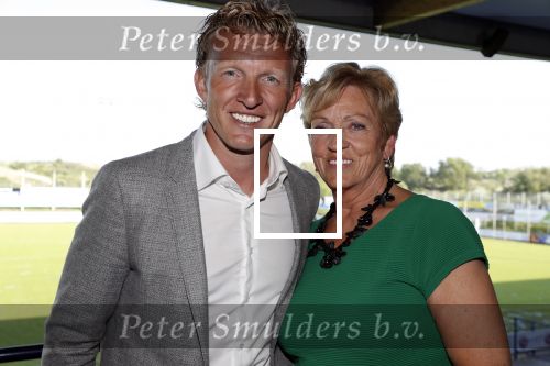 Katwijk 14 mei 2018
Boekpresentatie Dirk Kuyt in aanwezigheid van zijn kinderen en vrouw Gertrude. Dirk met zijn moeder en zussen