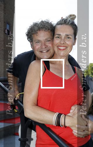 Haarzuilens 6 juni 2018
Opening expositie in kasteel de haar met oa Rene Mioch Annewil Blankers Renee Soutendijk en Willeke v Ammelrooij. Dirk Zeelenberg met zijn vrouw Suus en hun kinderen