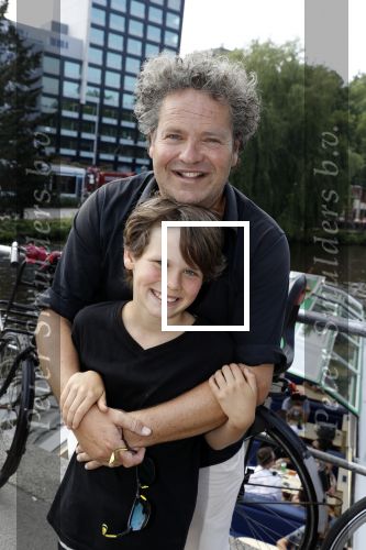 Amsterdam 7 juni 2018
Talkies terras award bij sushisamba in Amsterdam. Dirk Zeelenberg met zoon