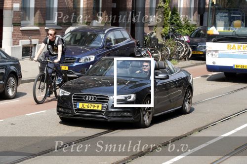 Amsterdam 29 mei 2018
Dirk Zeelenberg met kinderen in audi A5 cabrio.