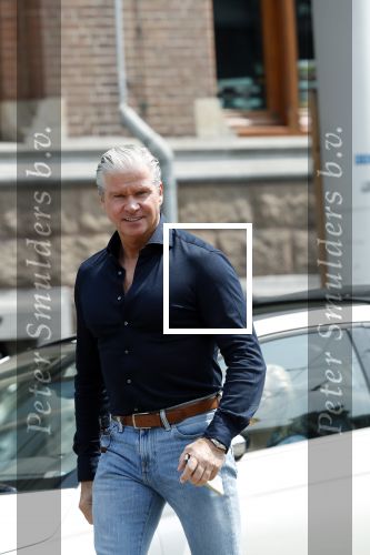 Amsterdam 25 mei 2018
Dries Roelvink op straat in Amsterdam zuid
