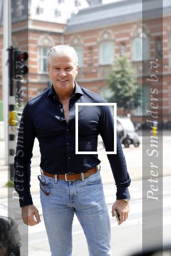 Amsterdam 25 mei 2018
Dries Roelvink op straat in Amsterdam zuid
