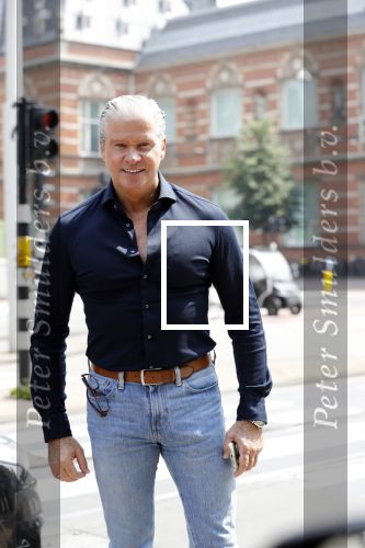 Amsterdam 25 mei 2018
Dries Roelvink op straat in Amsterdam zuid