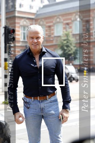 Amsterdam 25 mei 2018
Dries Roelvink op straat in Amsterdam zuid