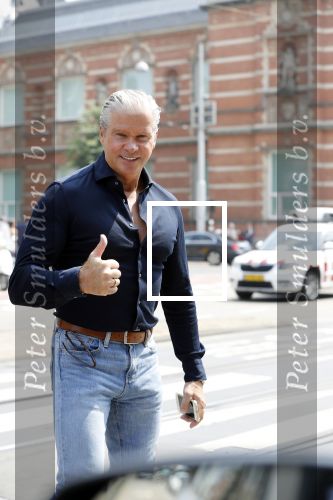 Amsterdam 25 mei 2018
Dries Roelvink op straat in Amsterdam zuid