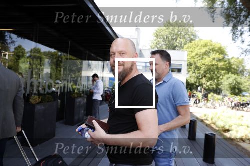 Amsterdam 28 mei 2018
Rechtszaak Patricia Paay tegen Geen Stijl en Eendevanger. Patricia kwam met haar man Robbert Hinfelaar naar de rechtbank in Amsterdam. Johan Vlemmix was ook aanwezig.