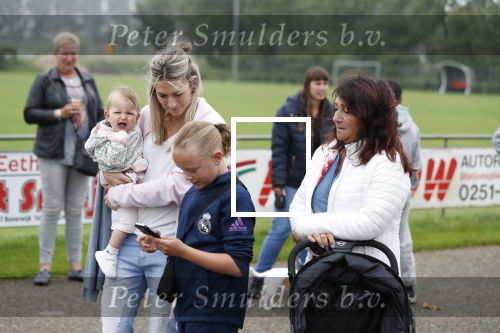 Beverwijk, 2 Juni 2018
Jaarlijks terugkerend voetbaltoernooi Rafael v d Vaart.
Estavana Polma en Jesslynn v d Vaart