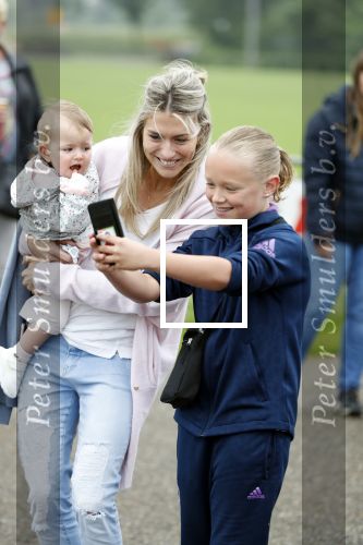 Beverwijk, 2 Juni 2018
Jaarlijks terugkerend voetbaltoernooi Rafael v d Vaart.
Estavana Polma en Jesslynn v d Vaart
