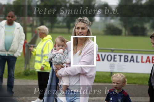 Beverwijk, 2 Juni 2018
Jaarlijks terugkerend voetbaltoernooi Rafael v d Vaart.
Estavana Polma en Jesslynn v d Vaart