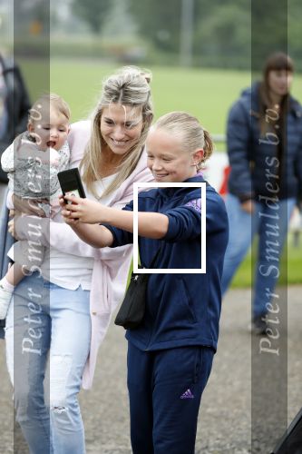 Beverwijk 2 juni 2018
Voetbaltournooi Rafael v d Vaart bij zijn oude club de Kennemers.
Zijn zoon Damian doet mee met zijn duitse Club Victoria. ( sponsor Meis interpreis)
Estavan Polman kwam met hun dochter Jesslynn . Ook Rafael zijn vader Ramone en moeder Lolita waren aanwezig.