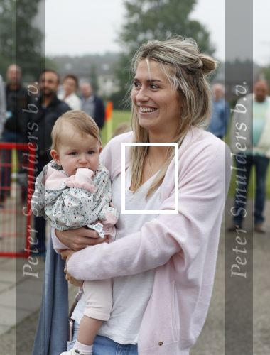 Beverwijk 2 juni 2018
Voetbaltournooi Rafael v d Vaart bij zijn oude club de Kennemers.
Zijn zoon Damian doet mee met zijn duitse Club Victoria. ( sponsor Meis interpreis)
Estavan Polman kwam met hun dochter Jesslynn . Ook Rafael zijn vader Ramone en moeder Lolita waren aanwezig.