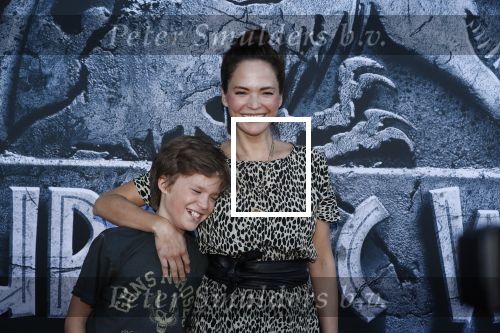 Amsterdam 5 juni 2018
Premiere Jurassic world in het amsterdam theater. Evelyn Struik met zoon