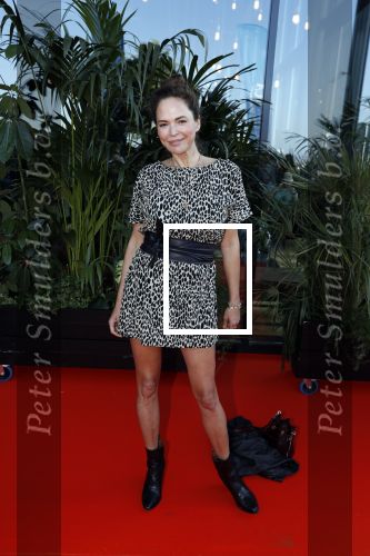 Amsterdam 5 juni 2018
Premiere Jurassic world in het amsterdam theater. Evelyn Struik met zoon