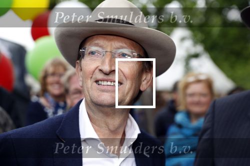 Hummelo 10 mei 2018
Onthulling standbeeld rockgroep Normaal met de bandleden Bennie Jolink, Ferdi Joly, Willem Terhorst en de partner van het overleden lid Jan Manschot