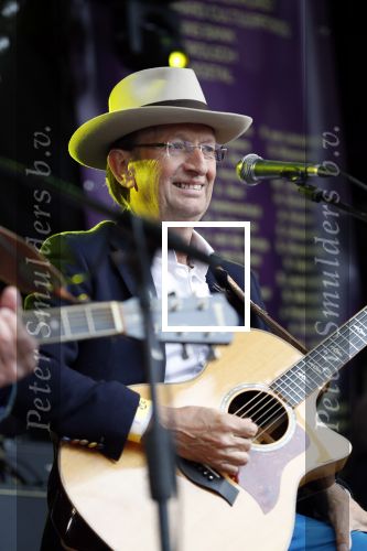 Hummelo 10 mei 2018
Onthulling standbeeld rockgroep Normaal met de bandleden Bennie Jolink, Ferdi Joly, Willem Terhorst en de partner van het overleden lid Jan Manschot