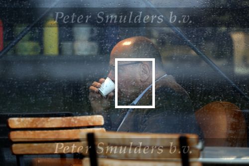 Amersfoort 8 juni 2018
Fred Teeven drinkt kopje koffie met een relatie bij de starbucks.