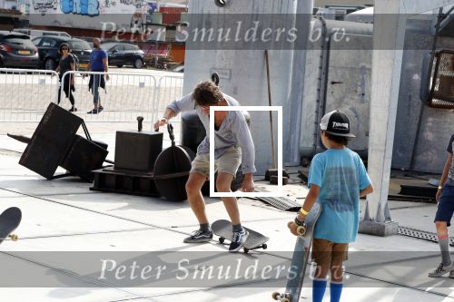Amsterdam 31 mei 2018
Boekpresentatie Katja Schuurman ï¿½Katja was Hierï¿½ Freek v Noortwijk  op skateboard