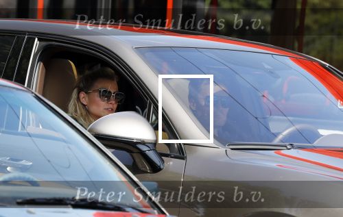Amsterdam 6 juni 2018
Gigi Ravelli met haar man Roger Hodenius in hun porsche