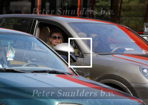 Amsterdam 6 juni 2018
Gigi Ravelli met haar man Roger Hodenius in hun porsche