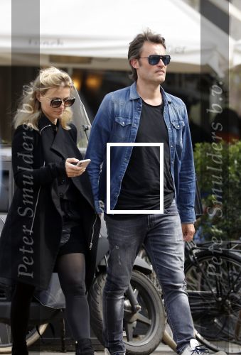Amsterdam 10 april 2018
Gigi ravelli met haar man Roger Hodenius in Amsterdam zuid.