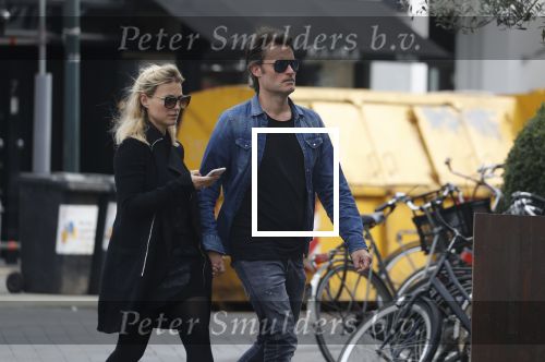 Amsterdam 10 april 2018
Gigi ravelli met haar man Roger Hodenius in Amsterdam zuid.