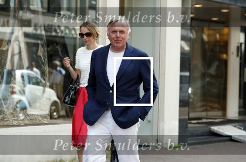 Amsterdam 28 mei 2018
Harry Mens met (goede) vriendin Aga op de pc hooftstraat en bij het hilton Hotel.