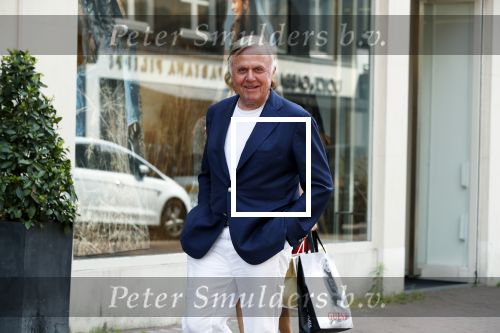 Amsterdam 28 mei 2018
Harry Mens met (goede) vriendin Aga op de pc hooftstraat en bij het hilton Hotel.
