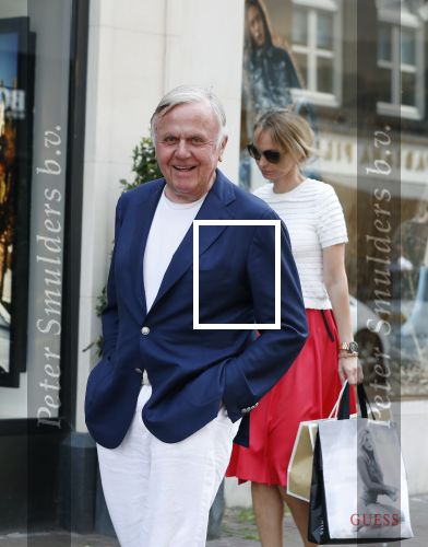 Amsterdam 28 mei 2018
Harry Mens met (goede) vriendin Aga op de pc hooftstraat en bij het hilton Hotel.