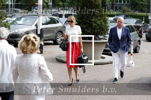 Amsterdam 28 mei 2018
Harry Mens met (goede) vriendin Aga op de pc hooftstraat en bij het hilton Hotel.