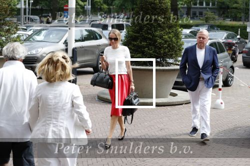 Amsterdam 28 mei 2018
Harry Mens met (goede) vriendin Aga op de pc hooftstraat en bij het hilton Hotel.