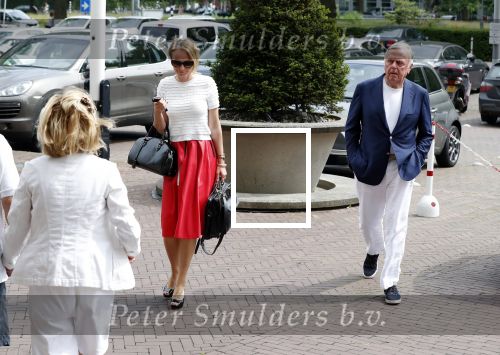 Amsterdam 28 mei 2018
Harry Mens met (goede) vriendin Aga op de pc hooftstraat en bij het hilton Hotel.