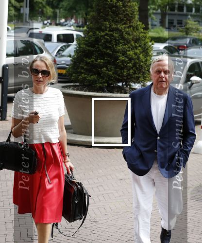 Amsterdam 28 mei 2018
Harry Mens met (goede) vriendin Aga op de pc hooftstraat en bij het hilton Hotel.