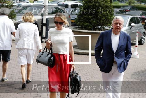 Amsterdam 28 mei 2018
Harry Mens met (goede) vriendin Aga op de pc hooftstraat en bij het hilton Hotel.