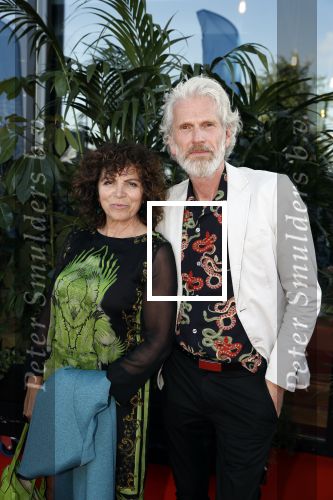 Amsterdam 5 juni 2018
Premiere Jurassic world in het amsterdam theater. Henriette Tol met partner Rob Snoek