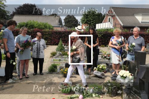 Sint Michielsgestel , 9 Juni 2018
Herdenking 1 jaar obverlijden Sandra Reemer
frenk.reemer@hex40.com