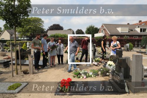 Sint Michielsgestel , 9 Juni 2018
Herdenking 1 jaar obverlijden Sandra Reemer
frenk.reemer@hex40.com