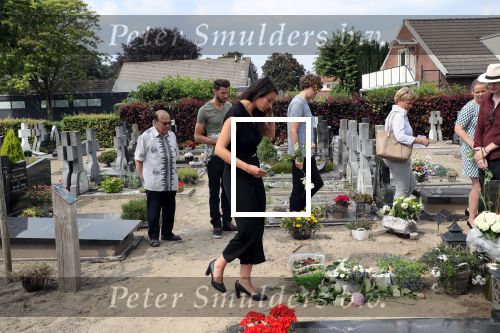 Sint Michielsgestel , 9 Juni 2018
Herdenking 1 jaar obverlijden Sandra Reemer
frenk.reemer@hex40.com