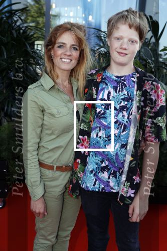 Amsterdam 5 juni 2018
Premiere Jurassic world in het amsterdam theater. ilse Warringa met zoon