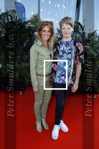 Amsterdam 5 juni 2018
Premiere Jurassic world in het amsterdam theater. ilse Warringa met zoon