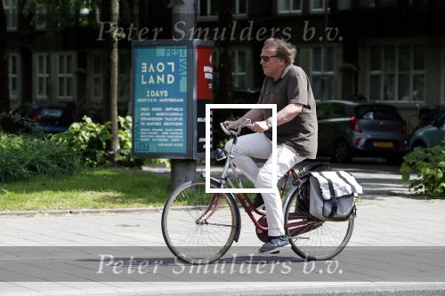Amsterdam 11 mei 2018 
Ivo Niehe op zijn (dames)fiets
