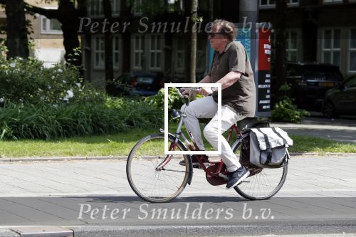 Amsterdam 11 mei 2018 
Ivo Niehe op zijn (dames)fiets