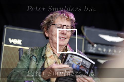 Hummelo 10 mei 2018
Onthulling standbeeld rockgroep Normaal met de bandleden Bennie Jolink, Ferdi Joly, Willem Terhorst en de partner van het overleden lid Jan Manschot