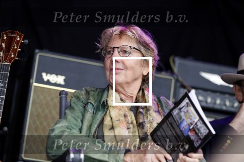 Hummelo 10 mei 2018
Onthulling standbeeld rockgroep Normaal met de bandleden Bennie Jolink, Ferdi Joly, Willem Terhorst en de partner van het overleden lid Jan Manschot