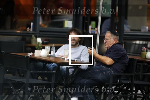 Amsterdam 31 mei 2018
Javier Guzman op terras met â€¦..